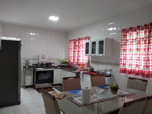 Imagem 9 de 14 de Sobrado Triplex Com 03 Dormitórios(01 Suíte) E 02 Vagas