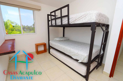 Cad Vindeza A 01. Terraza Con Salida Y Acceso A Jardín Y Albercas
