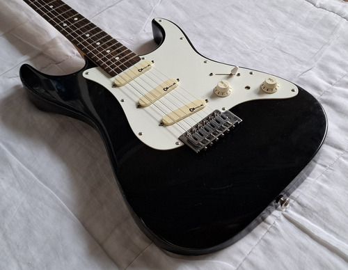 Guitarra Charvel Cx 291 Japonesa Diestro Negro Palisandro (Usado)
