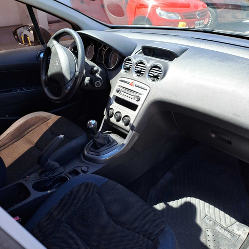 Imagen 15 de 18 de Peugeot 408 Allure 2.0n 2013