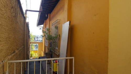 Casa 03 Quartos,suíte, Varanda, 02 Vagas, No Bairro Cachoeirinha. - 7354