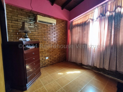 Rm Casa En Venta En El Castillejo, Miranda