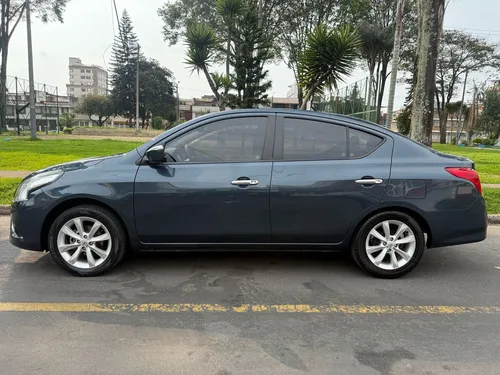 Nissan Versa 1.6 Advance