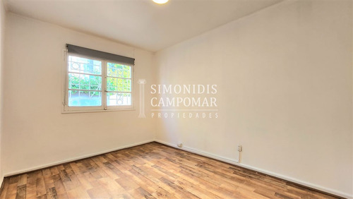 Casa En Venta De 5 Dorm. Las Condes El Golf Metro Tobalaba