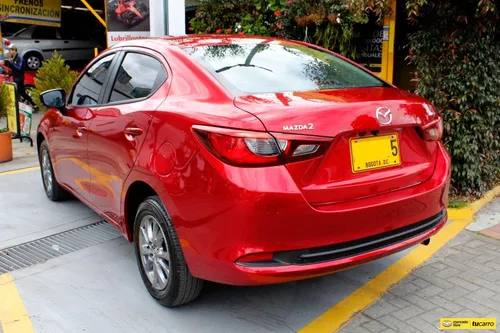 Mazda 2 Touring Sedan 2024