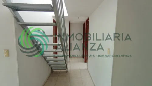 Apartamento En Arriendo En La Esmeralda. Cod A15554