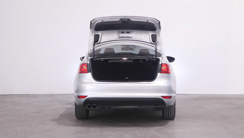 Imagen 6 de 15 de Volkswagen Vento 2.0 Sportline Tsi Bixenon - 347080 - C