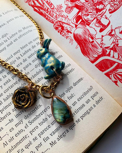 Imagen 10 de 10 de Collar Piedra Labradorita, Libro Clasico, Conejo, Flor. Cod1