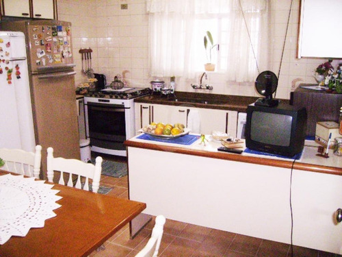 Imagem 13 de 30 de Sobrado Residencial - 3 Dorms -2 Vagas - À Venda No Centro - Reo50570