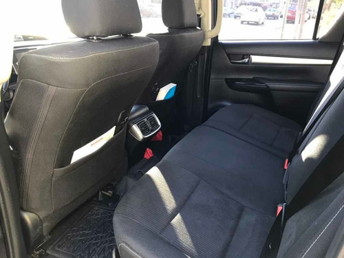 Toyota Hilux 2.8 Cd Srv 177cv 4x2 2017