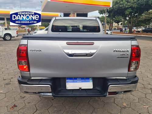 Imagem 7 de 14 de Toyota Hilux 2.8 Srx 4x4 Cd 16v Diesel 4p Automático