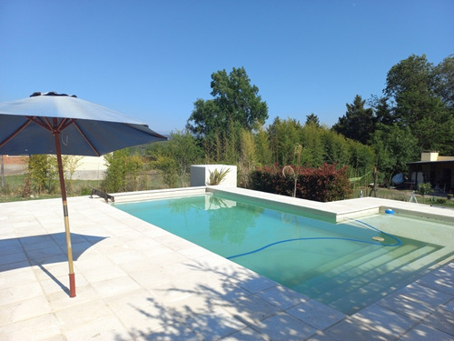 Imagen 2 de 14 de Casa De Vacaciones Con Piscina En Villa General Belgrano