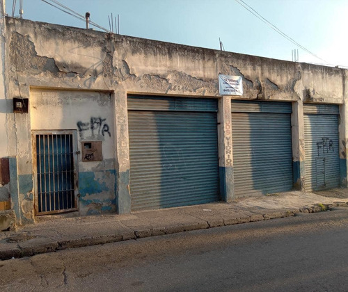 Imagen 2 de 5 de Venta Centro Comercial Santa Teresa Del Tuy