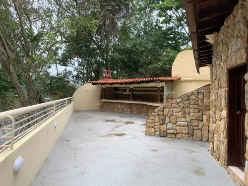 Casa En Venta Los Guayabitos. El Hatillo (sur) Mh