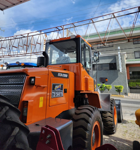 Cargador Frontal Sobre Ruedas Doosan Develon Sd200