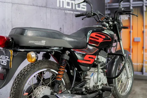 Bajaj Boxer 100 2023