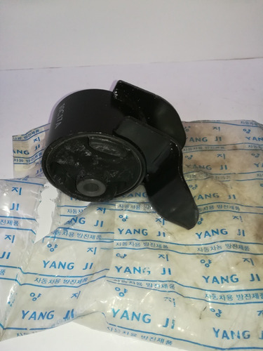 Imagen 5 de 6 de Base Soporte De La Caja Lateral Kia Rio 1.5 Stylus 2005 13