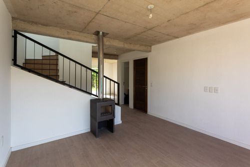 Verdes Del Este. Con Seguridad. Amplio Jardin. 3 Dorms, 3 Ba (ref: Bon-2479)