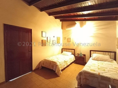 Imagen 9 de 24 de Casa En Venta En Laurb. El Castaño (privado) 22 - 3410 Jcm