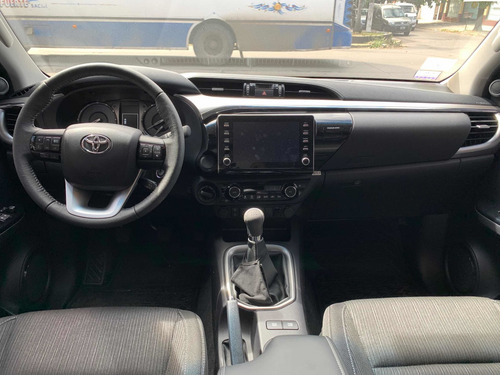 Toyota Hilux 2.8 Cd Srv 177cv 4x4 Blanca E/inmediata!!
