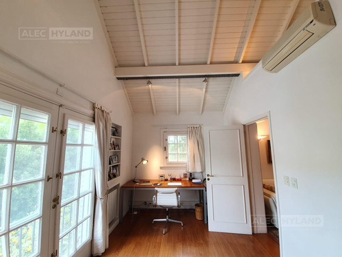 Imagen 20 de 29 de Casa 7 Ambientes En Venta - Acas.-vias/libert.
