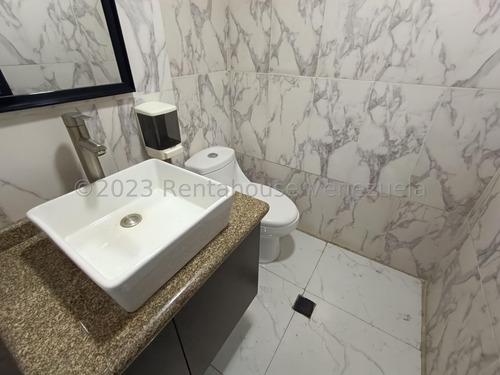 Local En Alquiler En Av Bolivar De Maracay Aragua 24-13917 Irrr