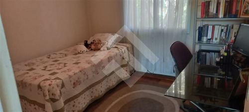 Casa En Venta De 3 Dorm. En La Reina