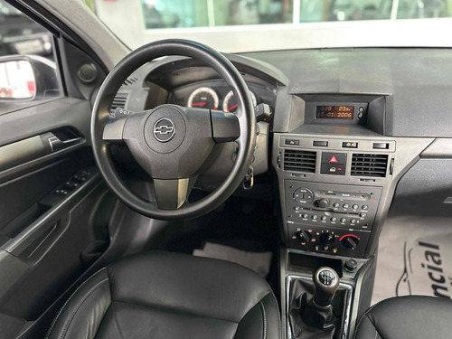 Chevrolet Vectra 2.0 MPFI GT HATCH 8V FLEX 4P MANUAL