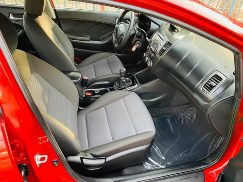 Imagen 11 de 15 de Kia Forte 2.0 Lx Mt 2018