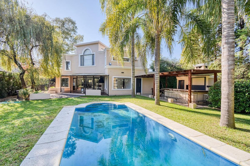Imagen 5 de 30 de Moderna Casa A La Venta En Solares Del Talar