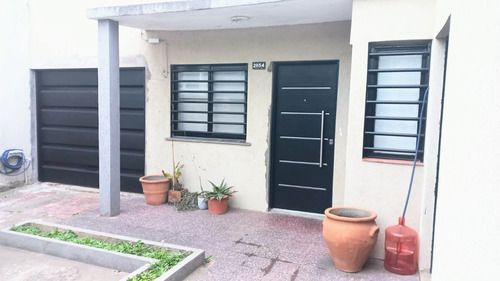 Venta Casa 3 Amb Con Patio Y Local, Berazategui