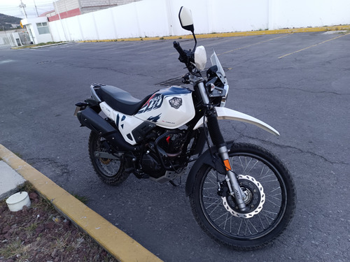 Hero Xpulse 200 Fuel Inyección 2v, Color Blanco.