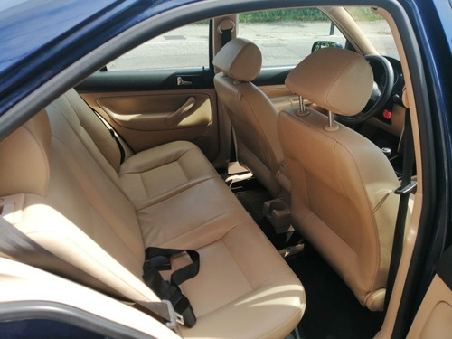 Imagen 14 de 15 de Volkswagen Jetta Clásico 2012 2.0 Sport 5vel Mt