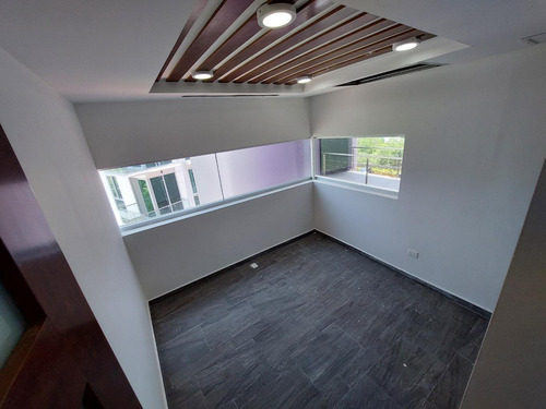 Oficina En Puerto Cancún, Quintana Roo
