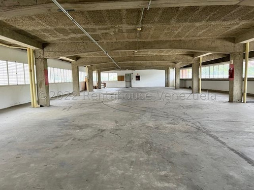 Imagen 26 de 30 de Venta De Estupendo Edificio En Prado De María / Gc 22-28408