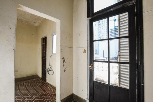Casa Estilo Inglés, 5 Dormitorios, Patio Y Cochera- San Lorenzo 1900- Centro- Rosario | Venta