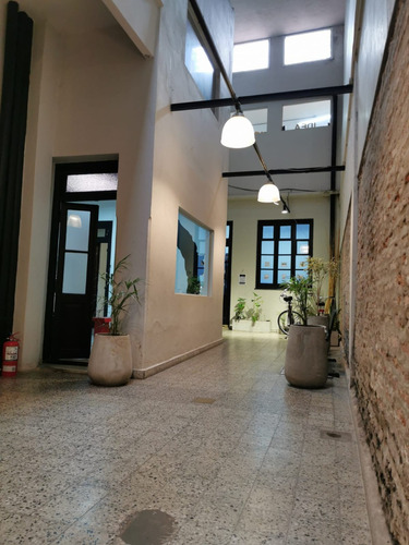 Oficina Y Coworking Uriarte En Palermo / Villa Crespo