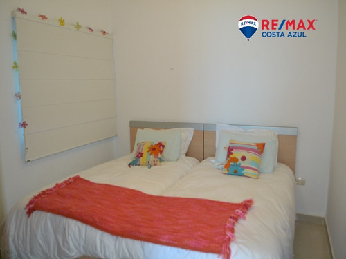 Imagen 6 de 14 de Se Vende Apartamento Amplio, Amoblado, En Tucacas, Edificio Puerto Varadero.