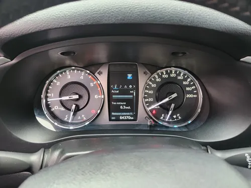 Toyota Hilux 2.4 Diésel 4X4