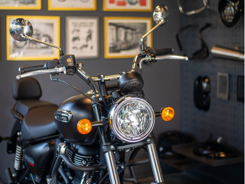 Imagen 9 de 25 de Royal Enfield Meteor 350 Stellar Black Reserva Hoy