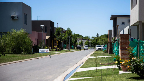 Lote En Venta En Barrio El Aljibe, Manzanares