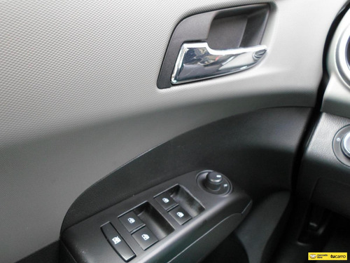 Chevrolet Sonic 1.6 Lt 4 p