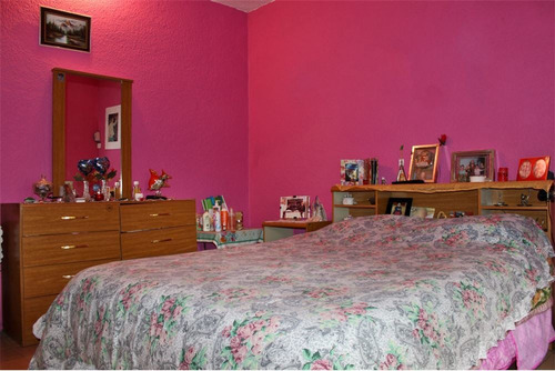 Venta Casa 2 Dormitorios, Depósito En Terreno