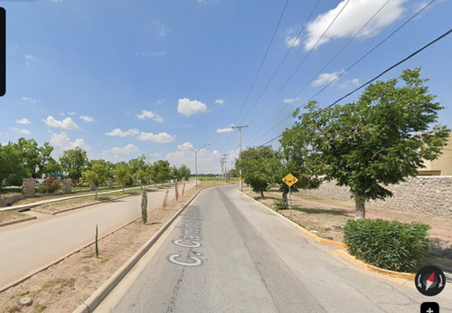 Casa Ubicada En Colonia Parcela Ejido Jesús Carranza. Con 2 Recamaras Con 169m2. A Unos Minutos De Plaza Senderos.