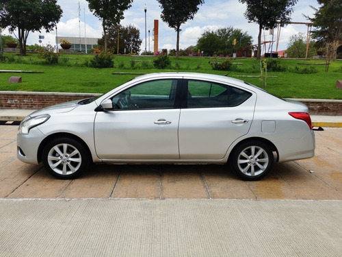 Imagen 2 de 15 de Nissan Versa 1.6 Advance Mt 2017