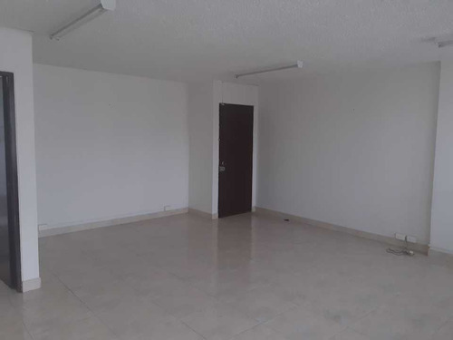 Oficina En Arriendo En El Centro/pereira (48429).