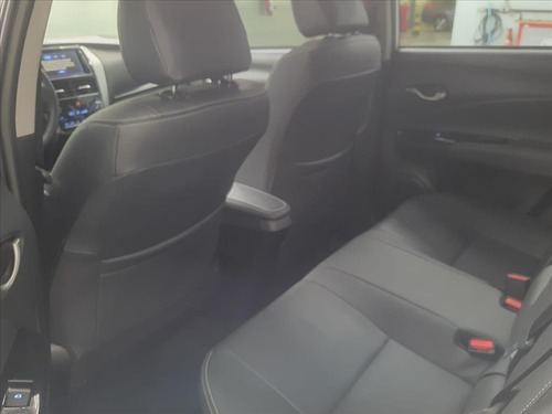 Imagem 12 de 13 de Yaris 1.5 16v Flex Sedan Xls Connect Multidrive