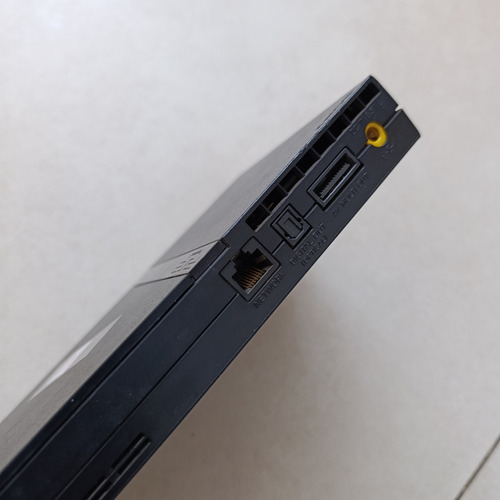 Play 2 Slim Pal Scph-77004 Suelta Playstation 2 Slim Negro