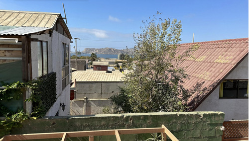 Casa En Venta De 3 Dorm. En Coquimbo