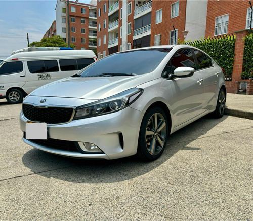 Kia Cerato Pro 2da Generación Mt